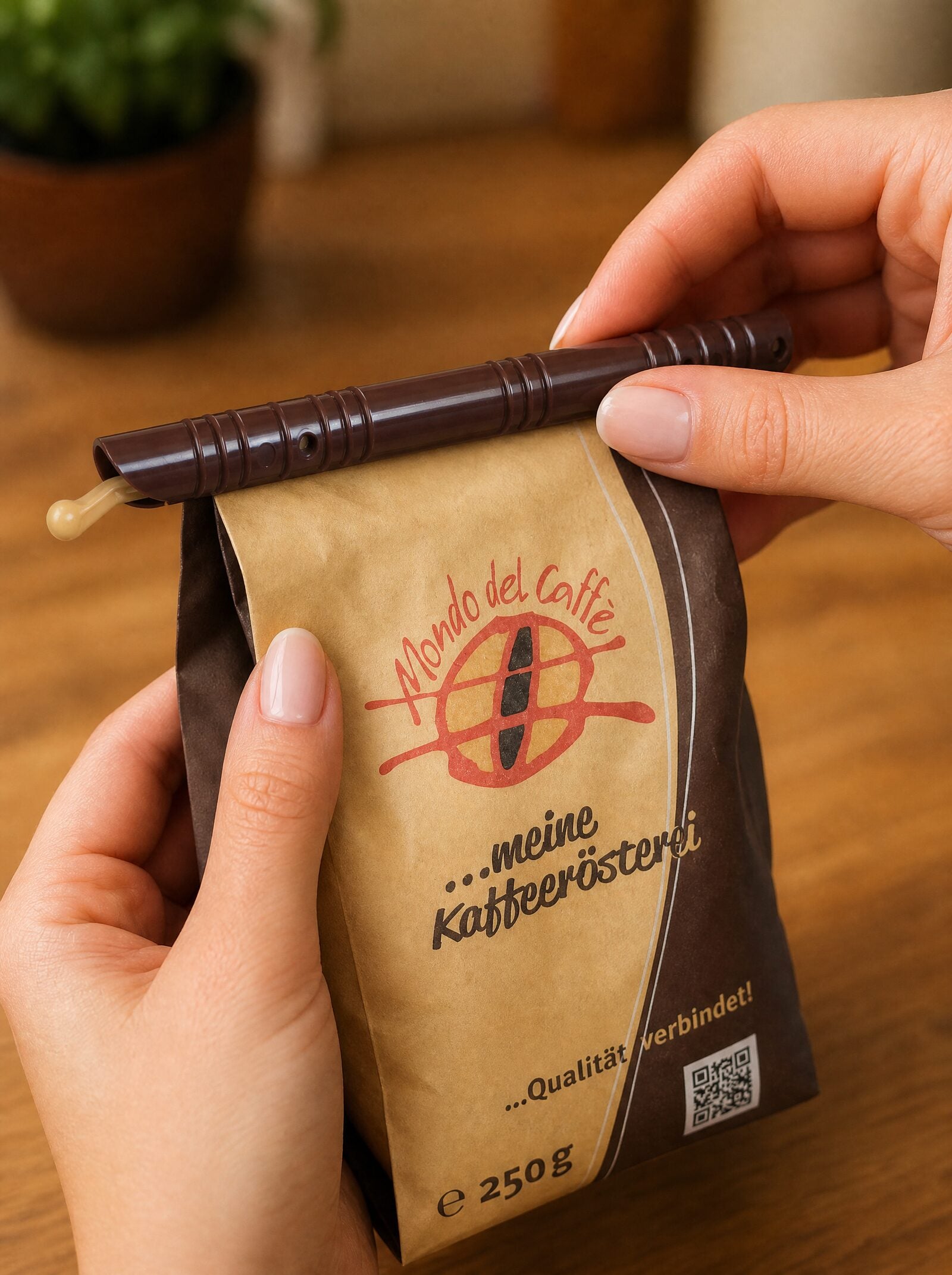 Vacopower Stick auf Kaffeetüte